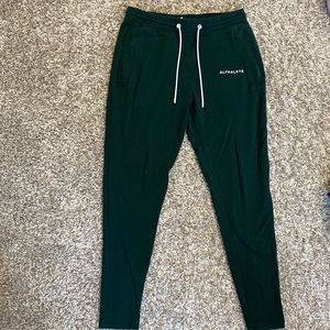 Alphalete | Dark Green Men’s Jogger| Medium